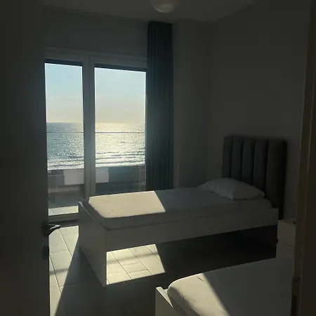 Beachside Apartament